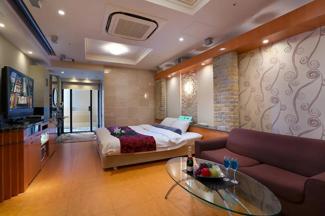 Hotel Axis -アクシス- (Adults Only) Osaka Love hotel