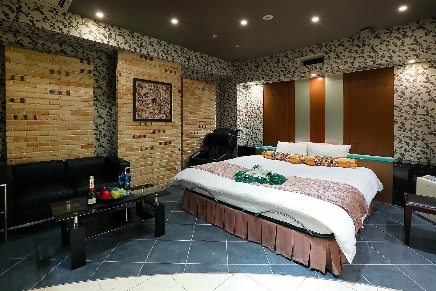 Hotel Axis -アクシス- (Adults Only) Osaka Love hotel