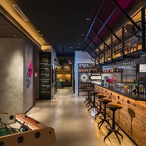 4* ホテル モクシー大阪本町 By マリオット
