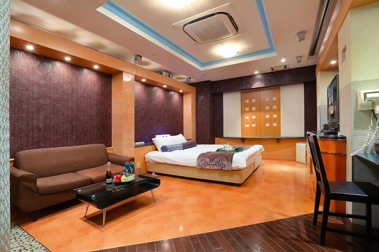 Hotel Axis -アクシス- (Adults Only) Ósaka 0*,
